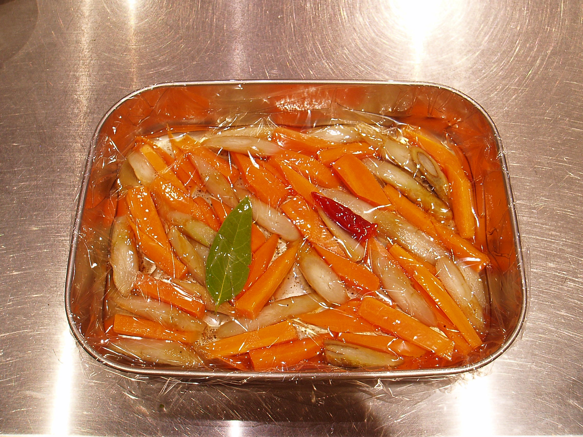 新ごぼう、新にんじんを爽やかに食べるならピクルスで！